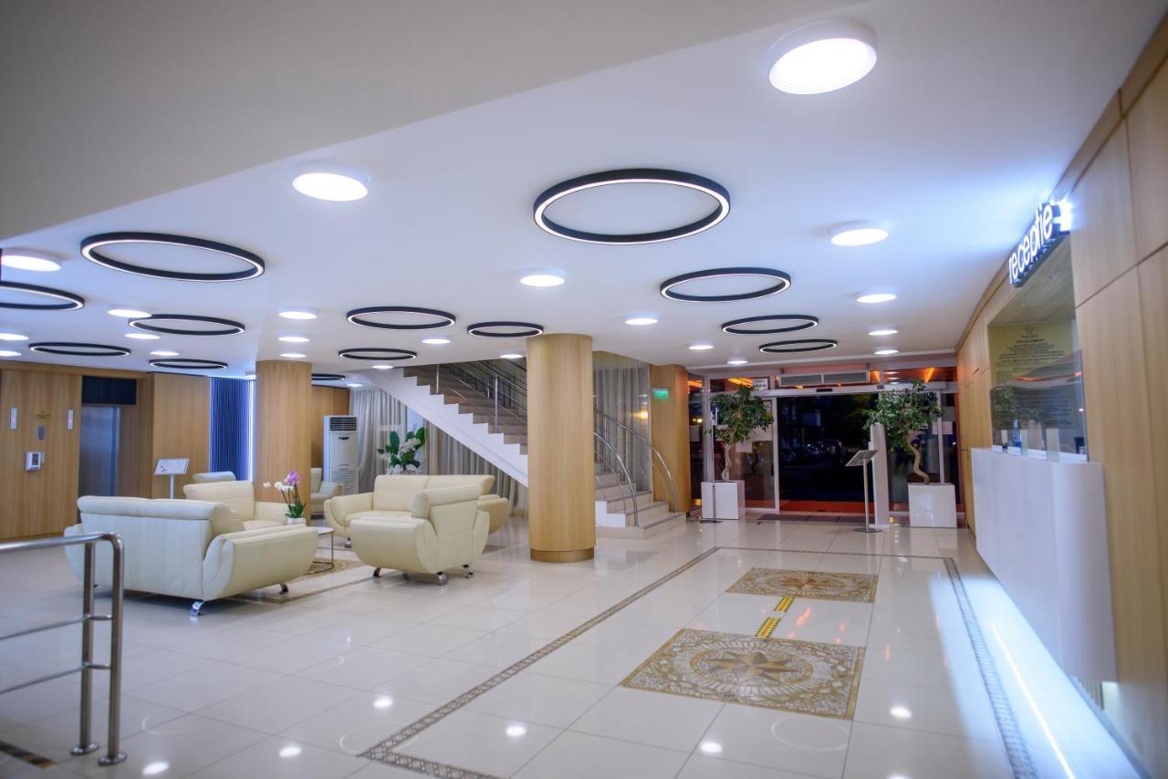 Hotel Tomis มามายา ภายนอก รูปภาพ