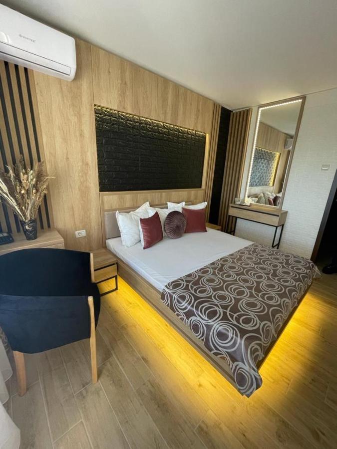 Hotel Tomis มามายา ภายนอก รูปภาพ